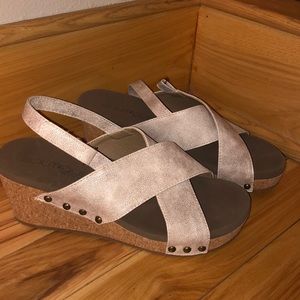 Tan wedged Sandals!